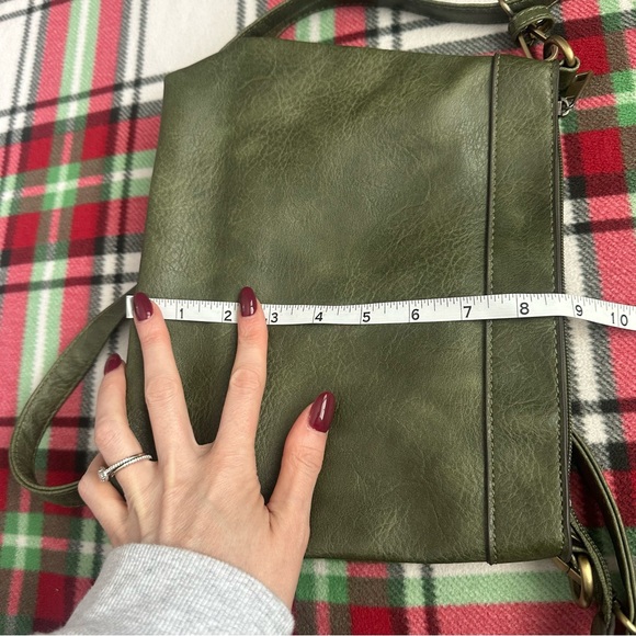 Malibu Skye Olive Green Vegan Leather Crossbody Bag - Picture 8 of 8